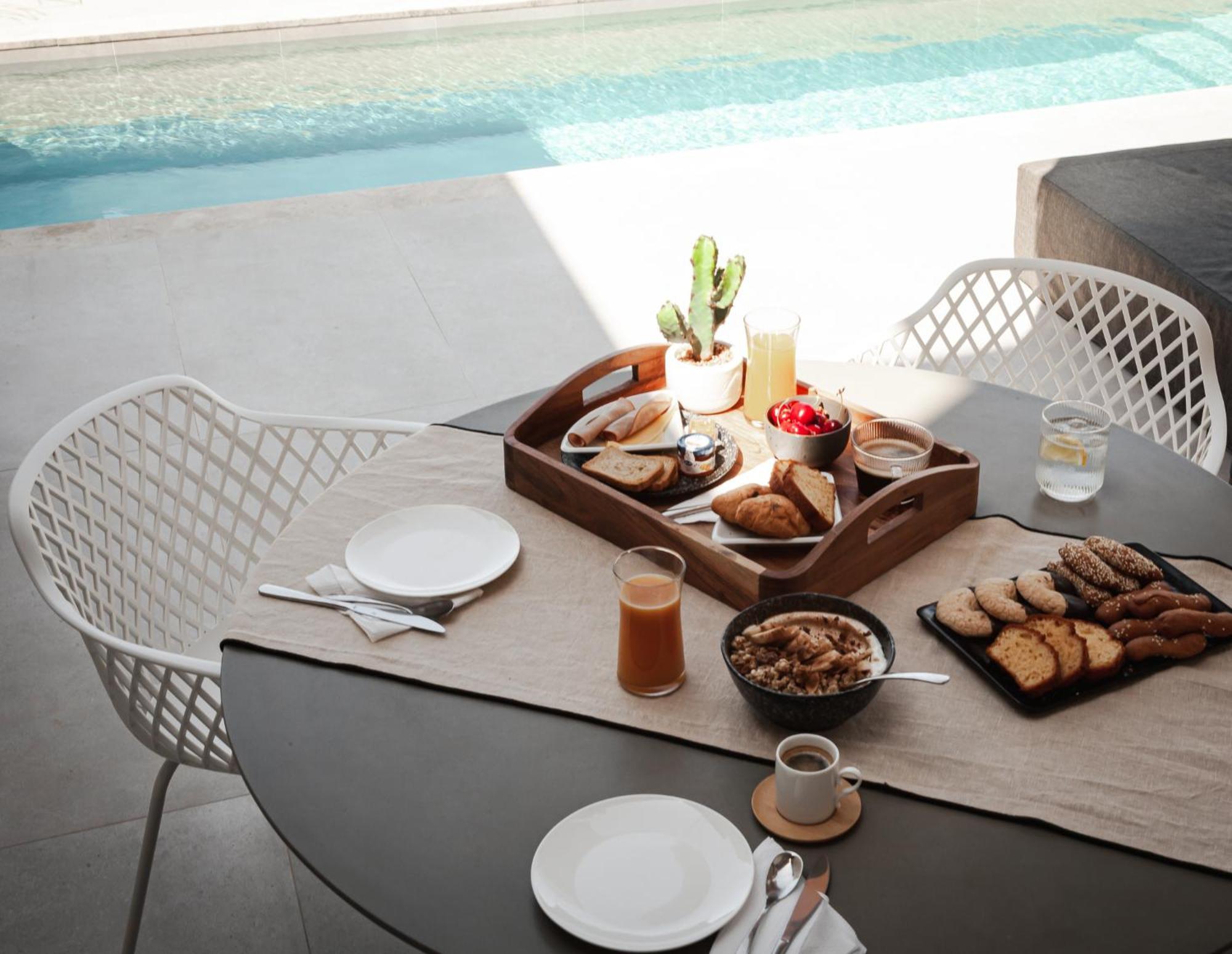 הרסוניסוס Orama Luxury Suite 3 Bedrooms With Private Pool מראה חיצוני תמונה
